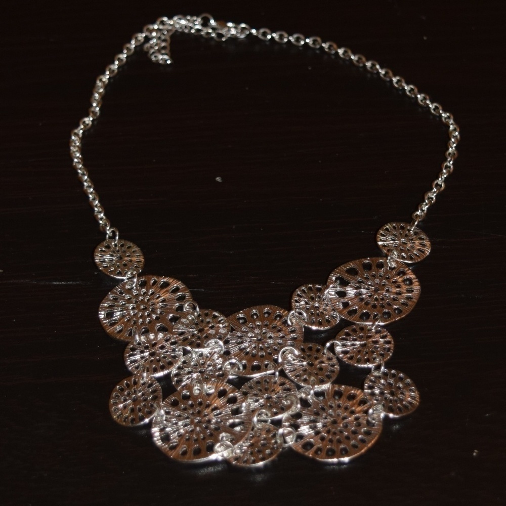 BOGO****Super cute bubble necklace - Picture 3 of 3